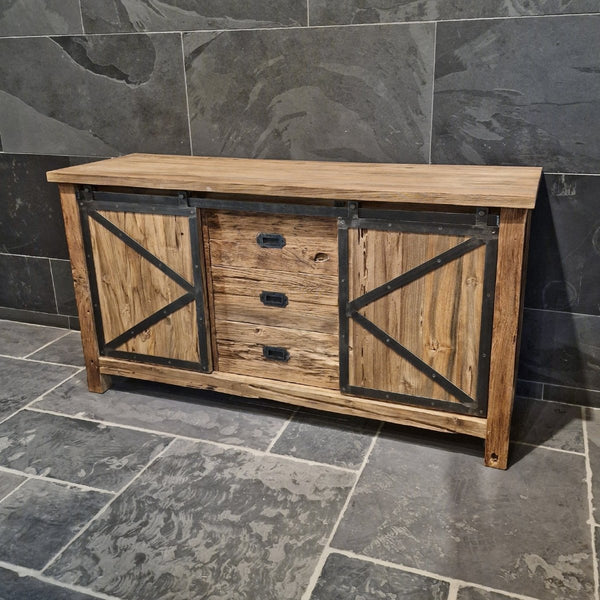Badezimmerschrank aus recyceltem Teakholz, handgefertigter Unterschrank mit zwei Türen und drei Schubladen, rustikales Sideboard, Maße 150 x 47 x 80 cm, einzigartiges Naturprodukt