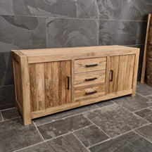 Rustikaler Teakholz-Unterschrank von Manado für Badezimmer, mit klaren Linien und natürlicher Holzmaserung, ideale Badgestaltung.