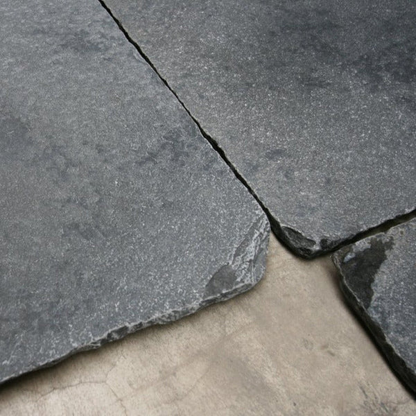 Wand - und Bodenfliese Kalkstein blaugrau Castello Blue - Muster | Kalksteinfliesen | CASTELLO BLUE - ca. 20 x 20 cm - Muster | Afrika Naturstein