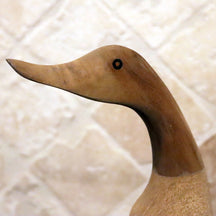 Deko Ente Laufente aus der Badgestaltung von TIERE, detailreiche Figur für Badezimmerdekoration, braune Farbe, realistische Gestaltung