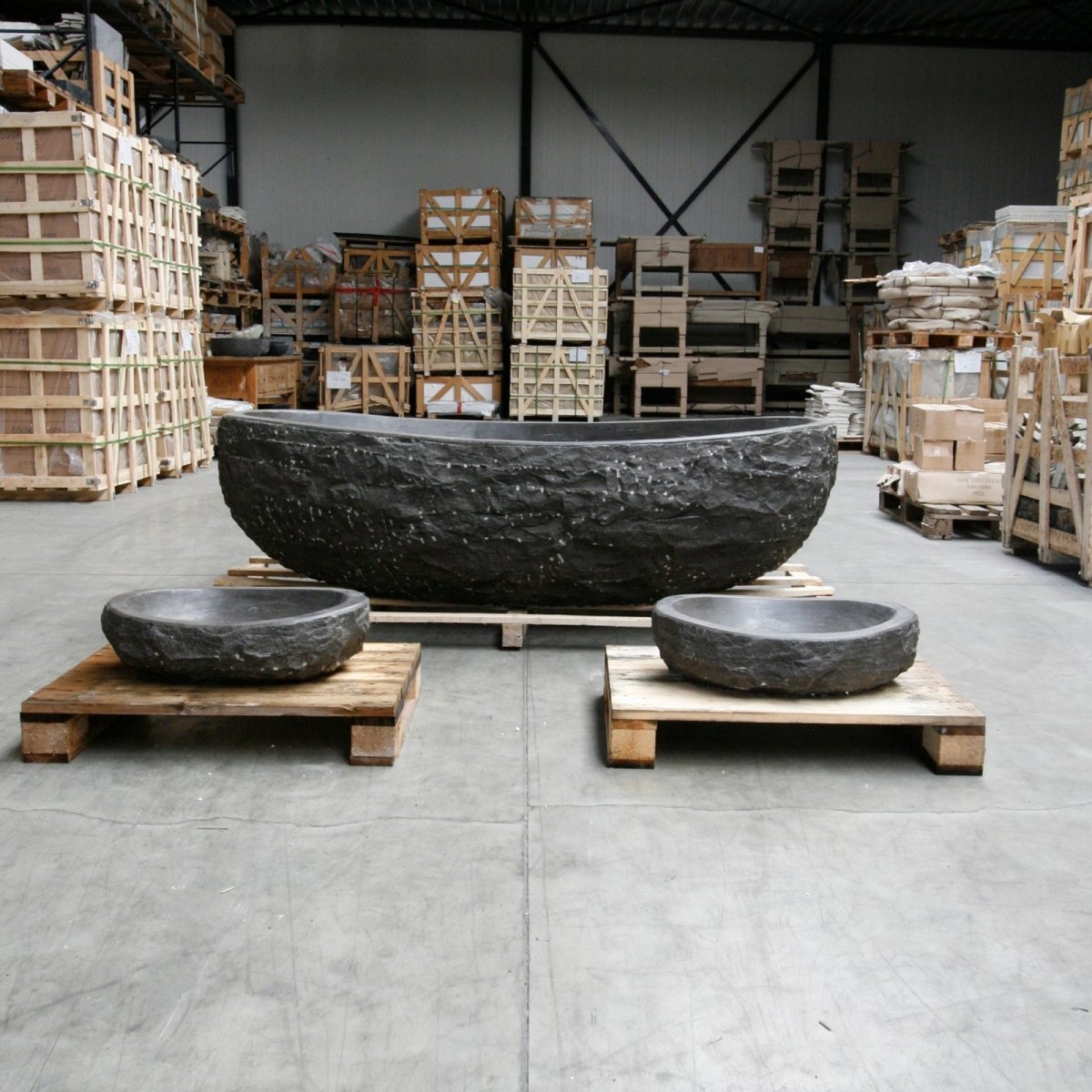 Freistehende Blaustein Badewanne von WAVE, 180 oder 200 cm, moderne Badgestaltung, elegante Badewannenform.