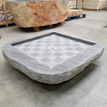 Duschwanne aus Flussstein im Naturlook, langlebig und stilvoll, von ACHERON für moderne Badgestaltung.