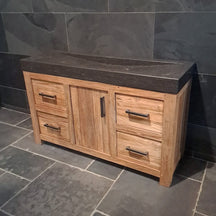 Moderner Badezimmer-Unterschrank aus Teakholz mit glatter Oberfläche, ideal für stilvolle Badgestaltung, von BINTAN.
