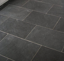 Natürliche SILVER GREY Schieferfliesen in verschiedenen Formaten, robustes Naturstein-Design für Boden- und Wandbeläge
