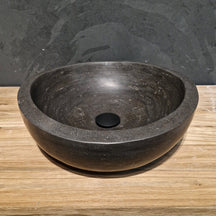 Glattes Blaustein-Aufsatzwaschbecken aus Naturstein von CAIRO für Badgestaltung in verschiedenen Größen, modernes Design.