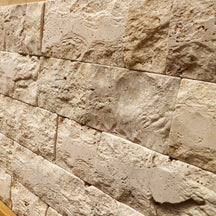 Naturstein Verblender aus Travertin von SPLITFACE, Fliesenschnitt 20-45 cm, 15 cm hoch, 2-3,5 cm dick, natürliche Oberfläche