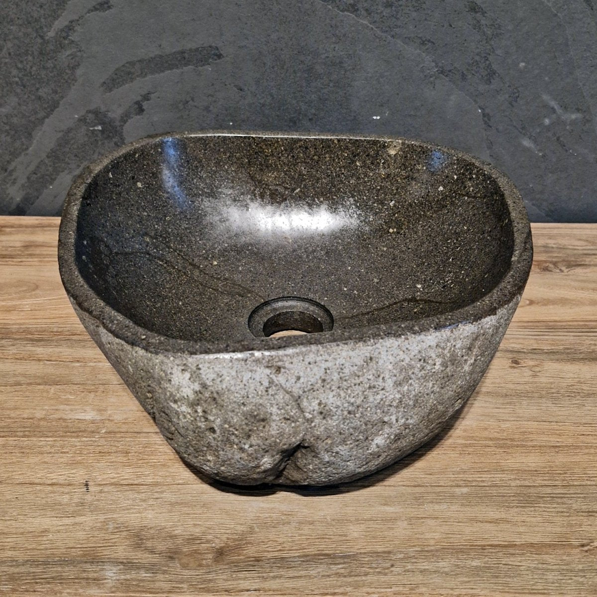 Aufsatzwaschbecken aus Flussstein von FLUSSSTEIN, naturbelassenes Unikat, 30-40 cm, für stilvolle Badgestaltung