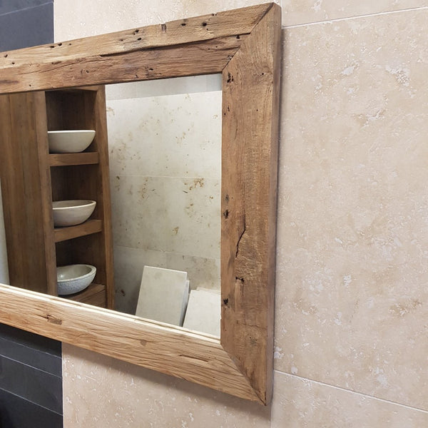 Großer rechteckiger Badspiegel mit handgefertigtem Rahmen aus Altholz - Teak Altholz Spiegel handgefertigtes Unikat - 60 x 40 cm - Badgestaltung | Afrika Naturstein