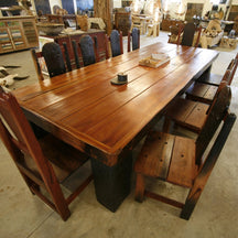 Großer Teak-Esstisch im Kolonialstil mit 10 passenden Stühlen, Maße 300 x 120 x 75 cm, robuste Esszimmereinrichtung