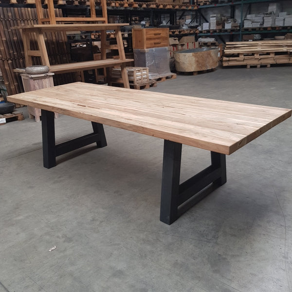 XXL Loft Style Teaktisch Massivholz mit Eisenfüßen - Industrial Esstisch Teak 280 x 100 x 78 - A - Form - Teakmöbel | Afrika Naturstein