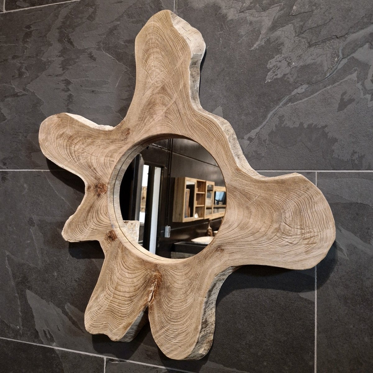 Wandspiegel Badspiegel aus recyceltem Teakholz in verschiedenen Größen, modernes Design für Badgestaltung, von Baumstumpf