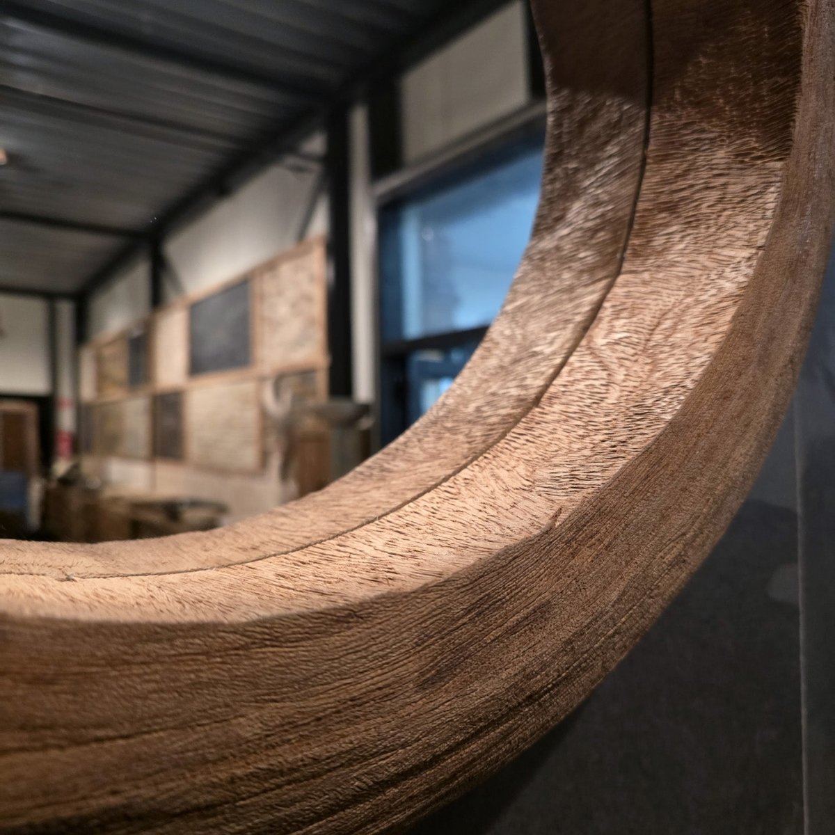 Moderner Badspiegel aus recyceltem Teakholz, Durchmesser 55 cm, Wandgestaltung, hochwertiges Badezimmerdekor