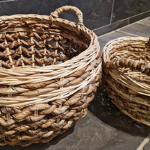 Handgeflochtenes Rattan-Badgestaltungs-Körbchen, naturfarben, für Badezimmeraufbewahrung, Körbchen Marke, dekorativ und funktional