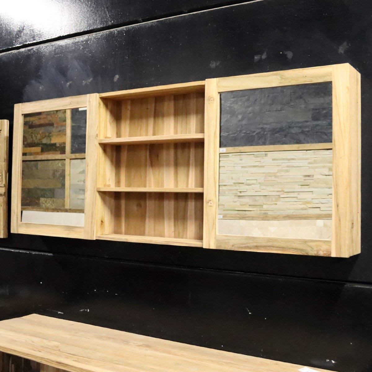 Spiegelschrank Badspiegel aus recyceltem Teakholz, 140–180 cm breit, 70 cm hoch, modernes Badgestaltungselement von MALAYA