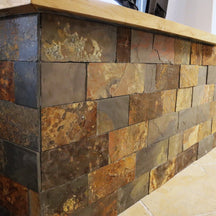 Naturstein Verblender aus Schiefer von RICH AUTUMN, natürliche Wandverkleidung mit eleganter, rustikaler Optik.