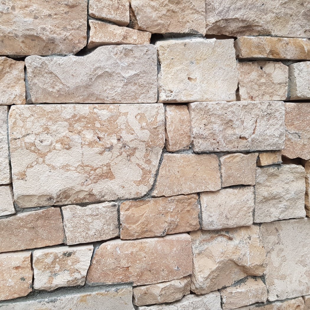 BEIGE Rocks Verblender aus Kalkstein, Naturstein, mit unregelmäßiger Oberfläche und natürlicher Farbgebung, ideal für Wandgestaltung