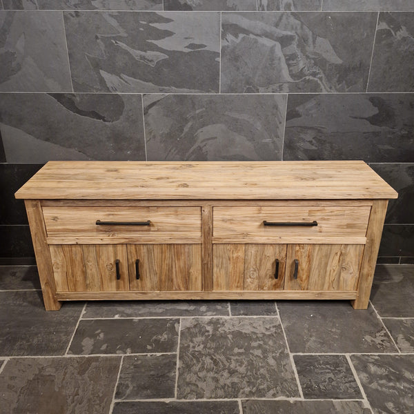 Unterschrank aus recyceltem Teakholz | Rustikaler Look fürs Bad