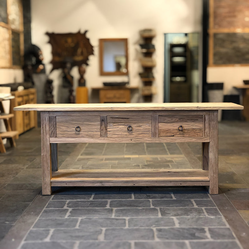 Badezimmerschrank aus recyceltem Teakholz, Unterschrank mit drei Schubladen, rustikales Sideboard, handgefertigt aus Altholz, geeignet als Waschbeckenunterschrank oder Flurschrank, einzigartiges Naturprodukt